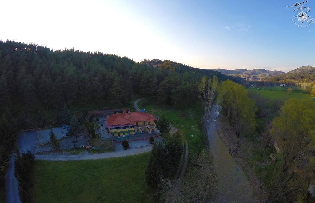 River Side Rooms Elassona Exterior photo